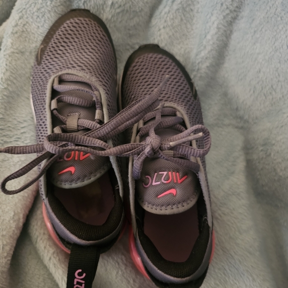 Gray and Black Athletic Sneakers with Red Accents - Picture 3 of 8